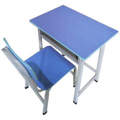 彩色課桌椅